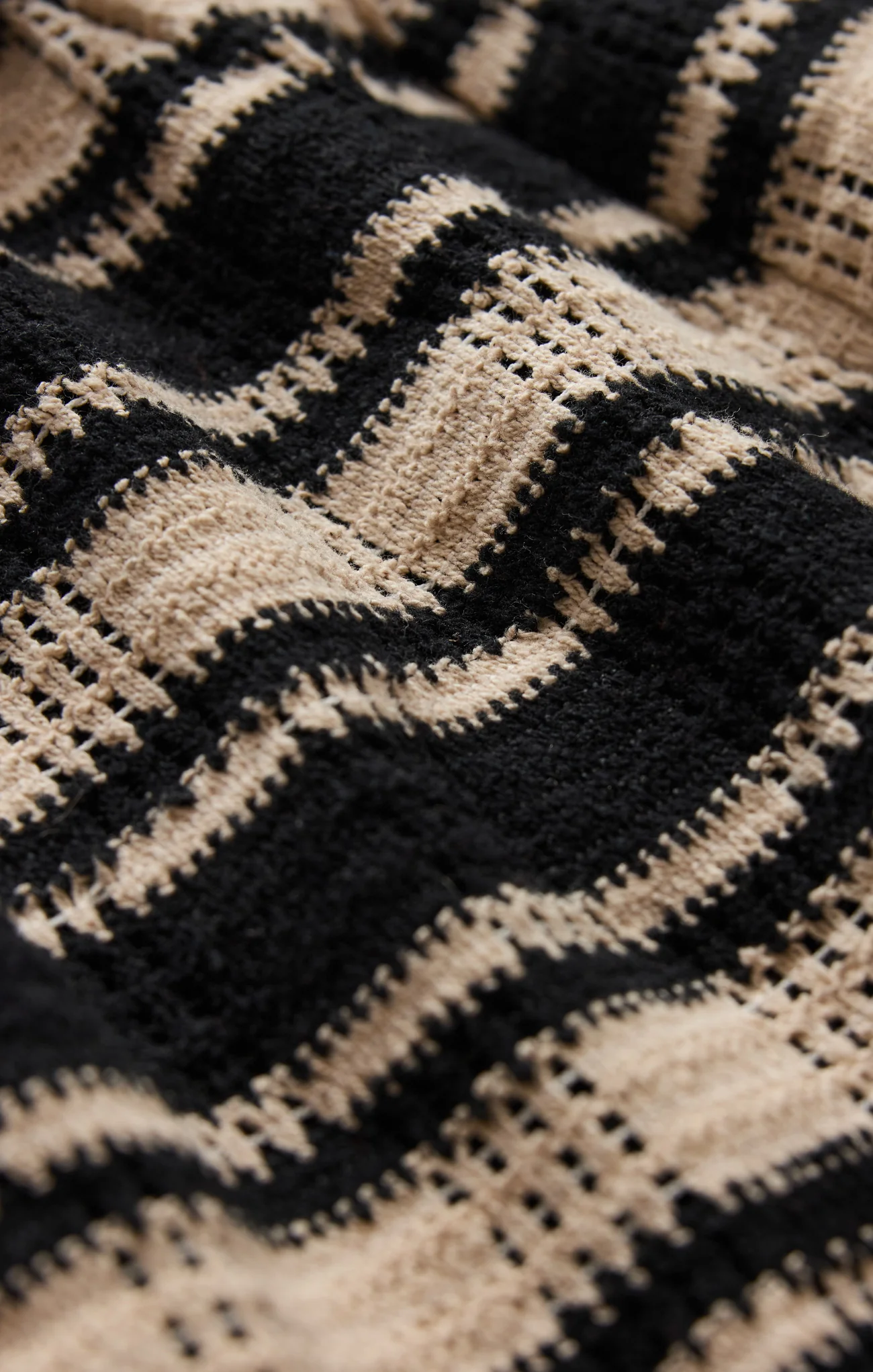 Arezzo Crochet Short - Image 5