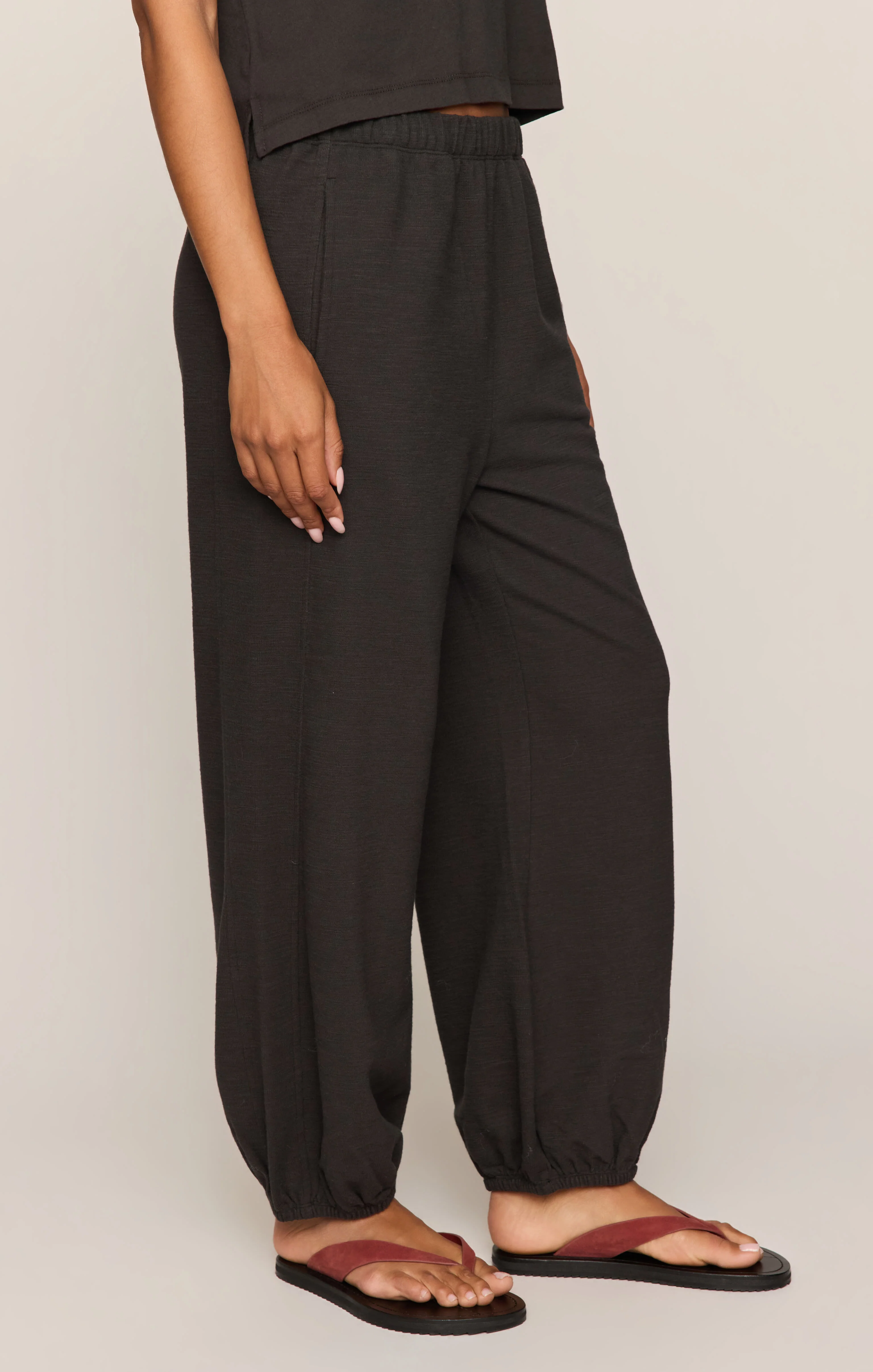 Deena Balloon Knit Jogger - Image 11