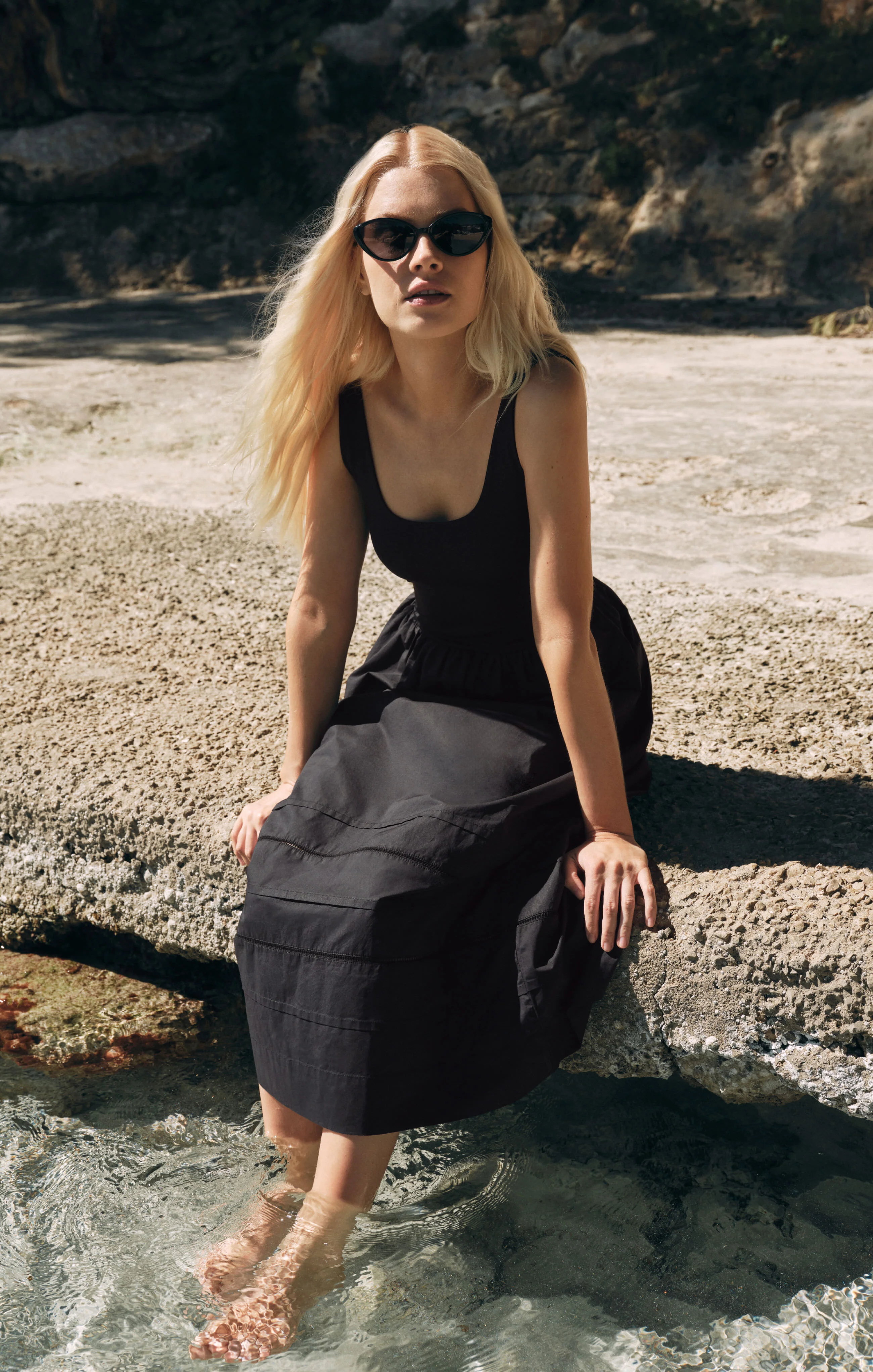 Johanna Sleeveless Midi Dress - Image 2