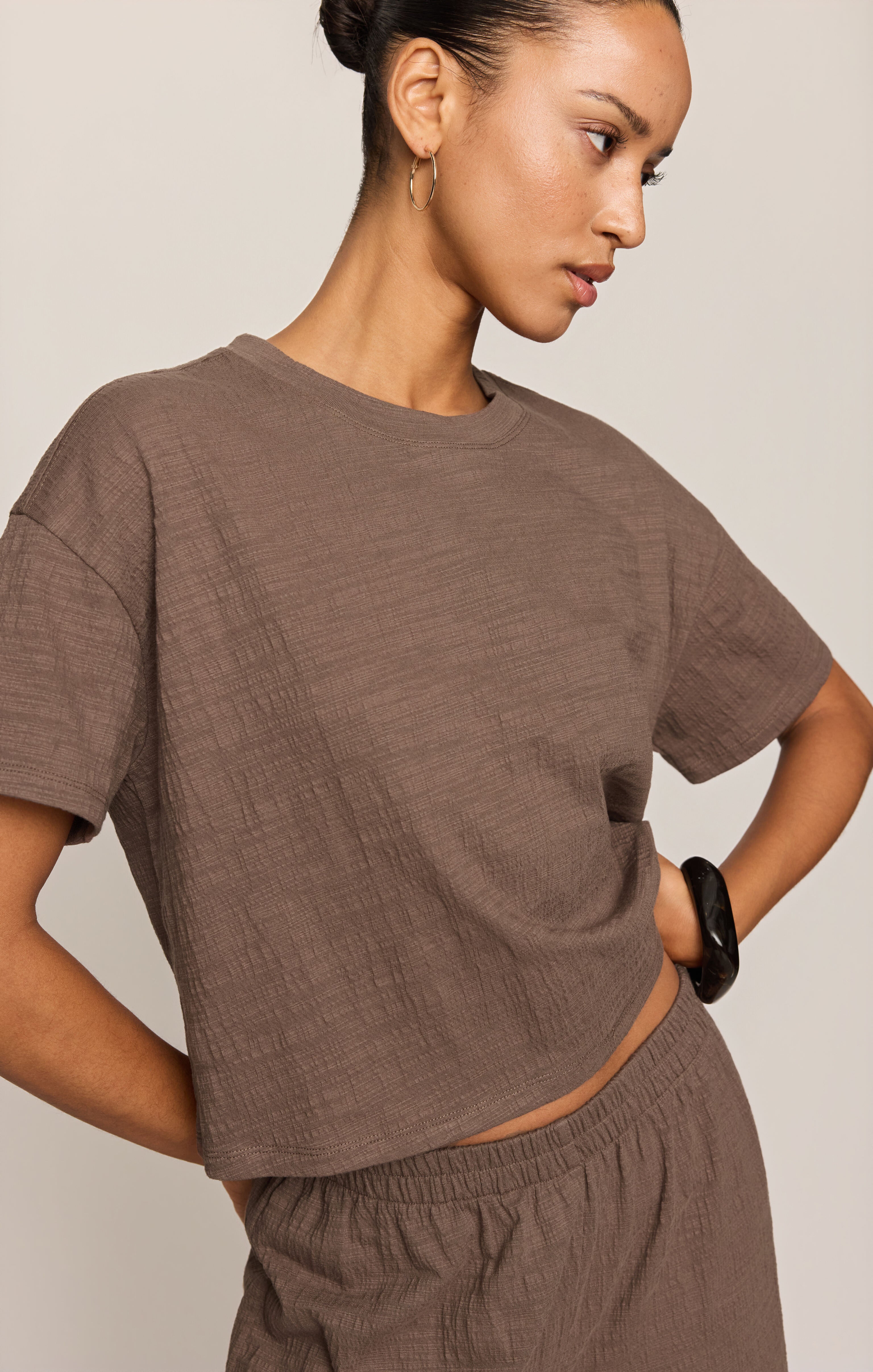 Sway Textured Cropped Tee - Image 31
